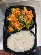 Best 6. Chicken with Broccoli Lunch Special in Hicksville, NY